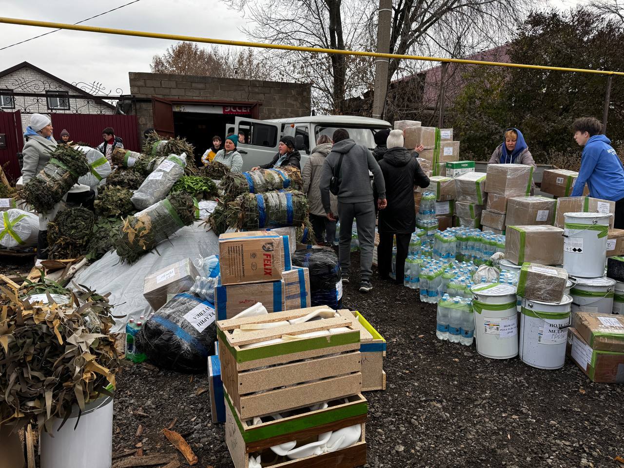20 тонн гуманитарного груза отправили из Менделеевска в зону проведения СВО 20 тонн гуманитарного груза отправили из Менделеевска в зону проведения СВО