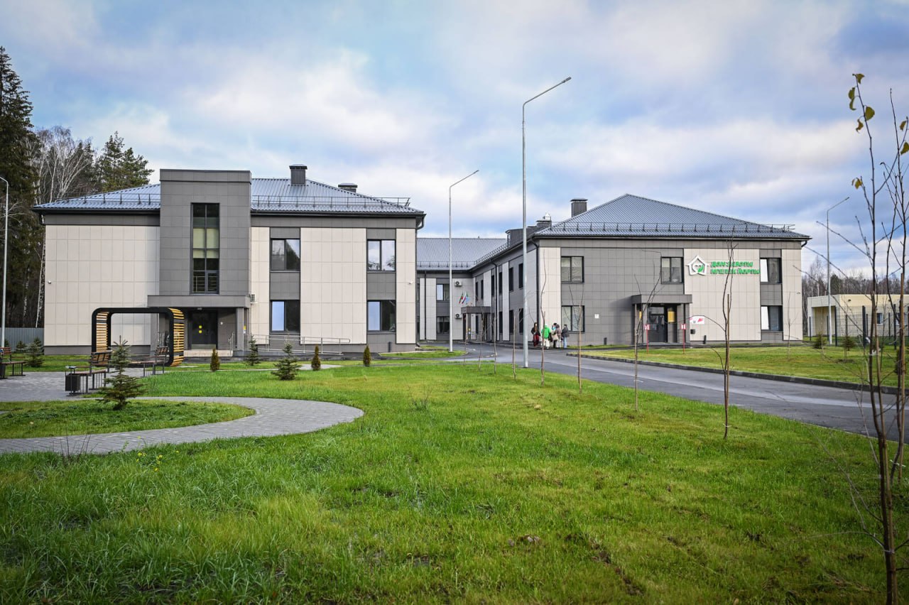 8,6 тысяч квадратных метров доброты: Рустам Минниханов посетил «Дом заботы» в Зеленодольске 8,6 тысяч квадратных метров доброты: Рустам Минниханов посетил «Дом заботы» в Зеленодольске