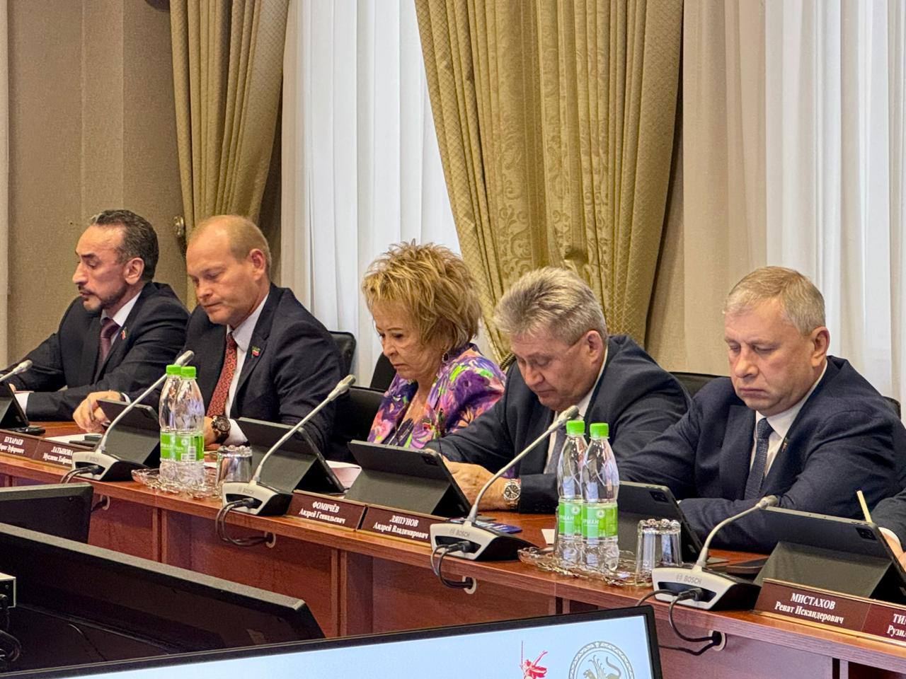 Татарстан – в тройке лидеров регионов по объему закупок у малого и среднего бизнеса Татарстан – в тройке лидеров регионов по объему закупок у малого и среднего бизнеса