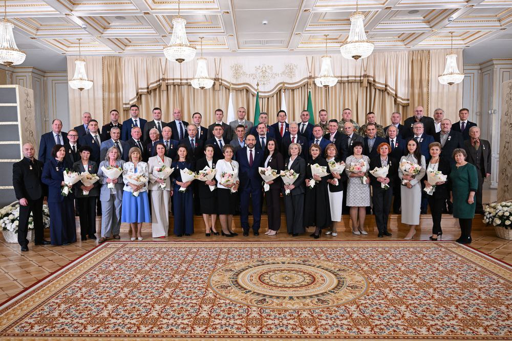 Житель села Шереметьевка Нижнекамского района, ефрейтор Владимир Леонтьев удостоен медали ордена «За заслуги перед Республикой Татарстан» Житель села Шереметьевка Нижнекамского района, ефрейтор Владимир Леонтьев удостоен медали ордена «За заслуги перед Республикой Татарстан»