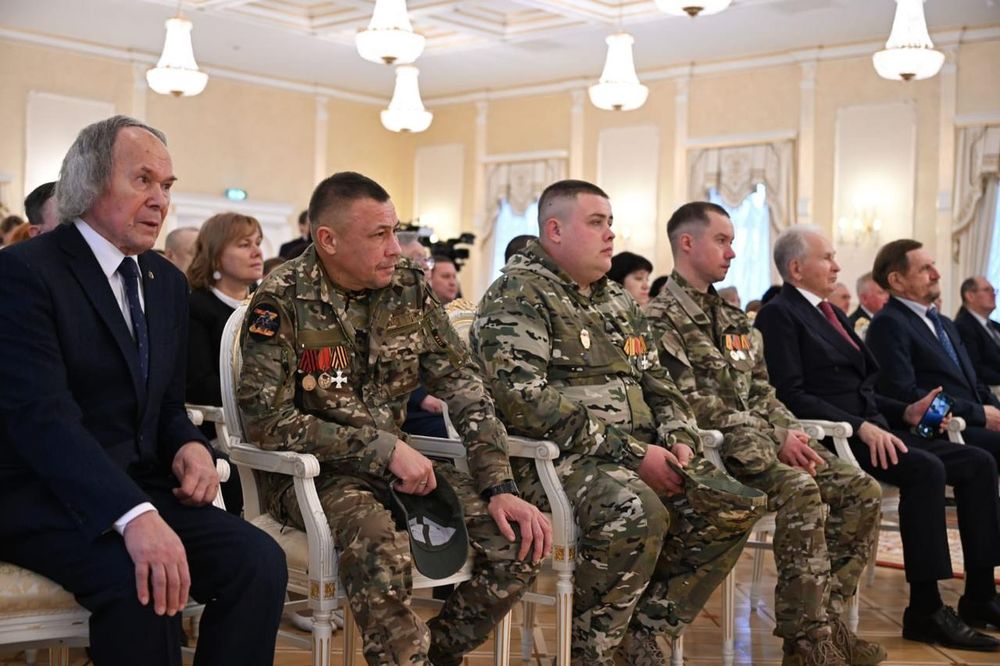 Житель села Шереметьевка Нижнекамского района, ефрейтор Владимир Леонтьев удостоен медали ордена «За заслуги перед Республикой Татарстан» Житель села Шереметьевка Нижнекамского района, ефрейтор Владимир Леонтьев удостоен медали ордена «За заслуги перед Республикой Татарстан»