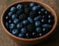 Темные ягоды: пища, способная защитить клетки от рака