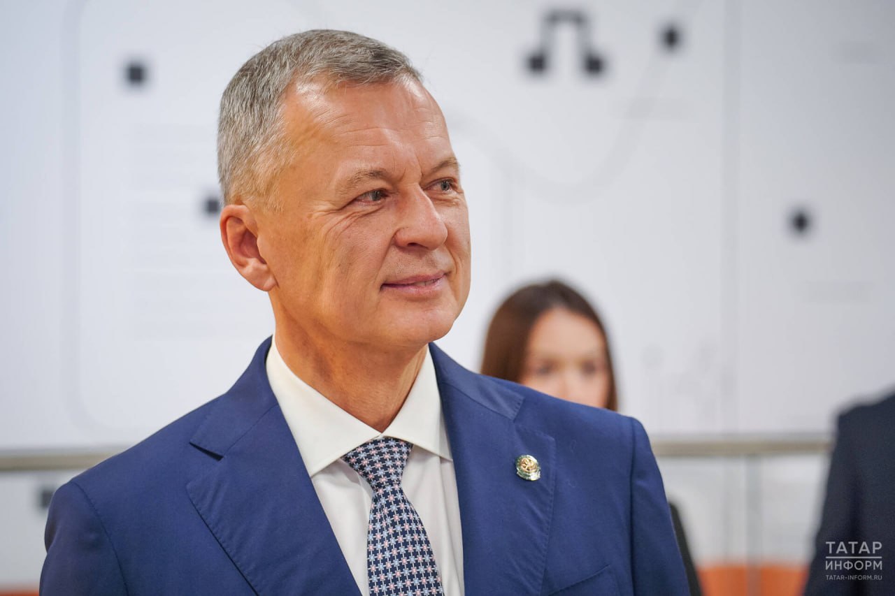 Рустам Минниханов: Татарстан по объему налоговых доходов занимает первую позицию в ПФО Рустам Минниханов: Татарстан по объему налоговых доходов занимает первую позицию в ПФО