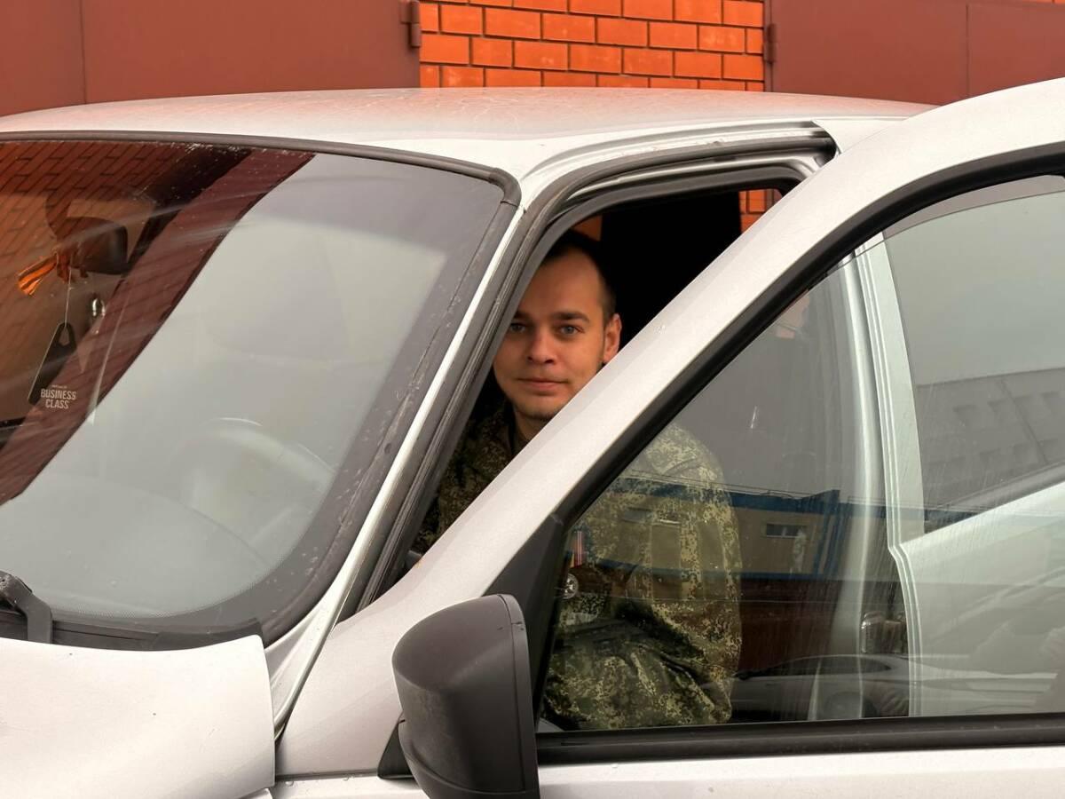 Участнику СВО из Лаишевского района передали автомобиль Участнику СВО из Лаишевского района передали автомобиль
