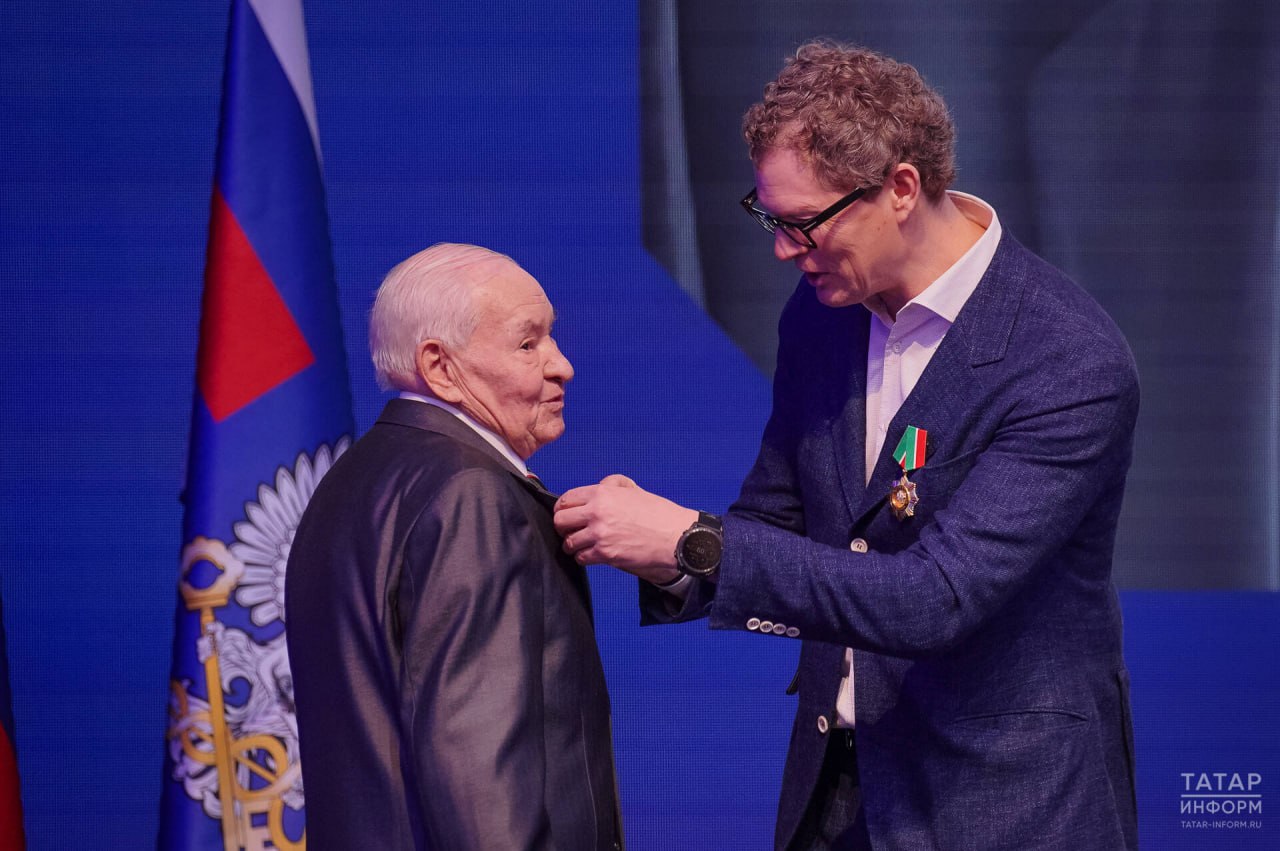 Рустам Минниханов: Татарстан по объему налоговых доходов занимает первую позицию в ПФО Рустам Минниханов: Татарстан по объему налоговых доходов занимает первую позицию в ПФО