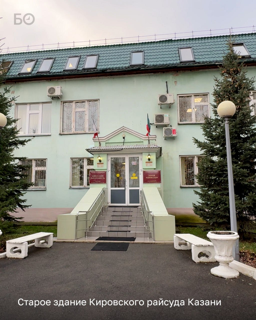 Кировский райсуд Казани в ближайшее время переедет в новое здание — он расположится прямо рядом с Московским райсудом, на улице Правосудия, 4. Объект достроен и находится на этапе ввода в эксплуатацию, а из старого здания...