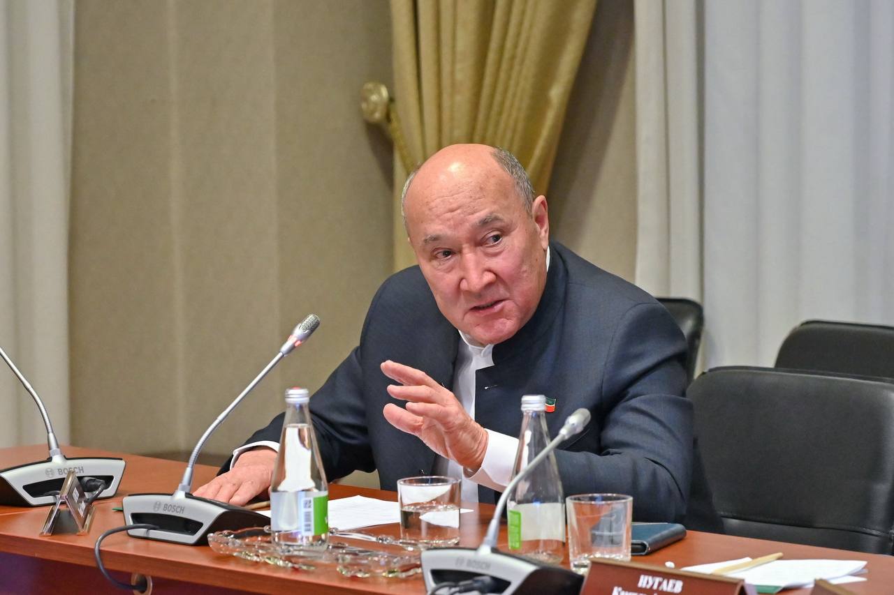 Фарид Мухаметшин экспертному сообществу: «Важно слышать ваш голос, чтобы ваши предложения становились законами» Фарид Мухаметшин экспертному сообществу: «Важно слышать ваш голос, чтобы ваши предложения становились законами»