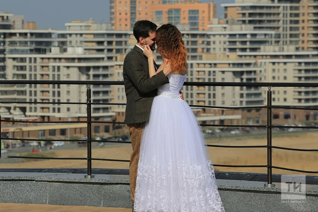 В Татарстане стало больше свадеб и меньше разводов В Татарстане стало больше свадеб и меньше разводов