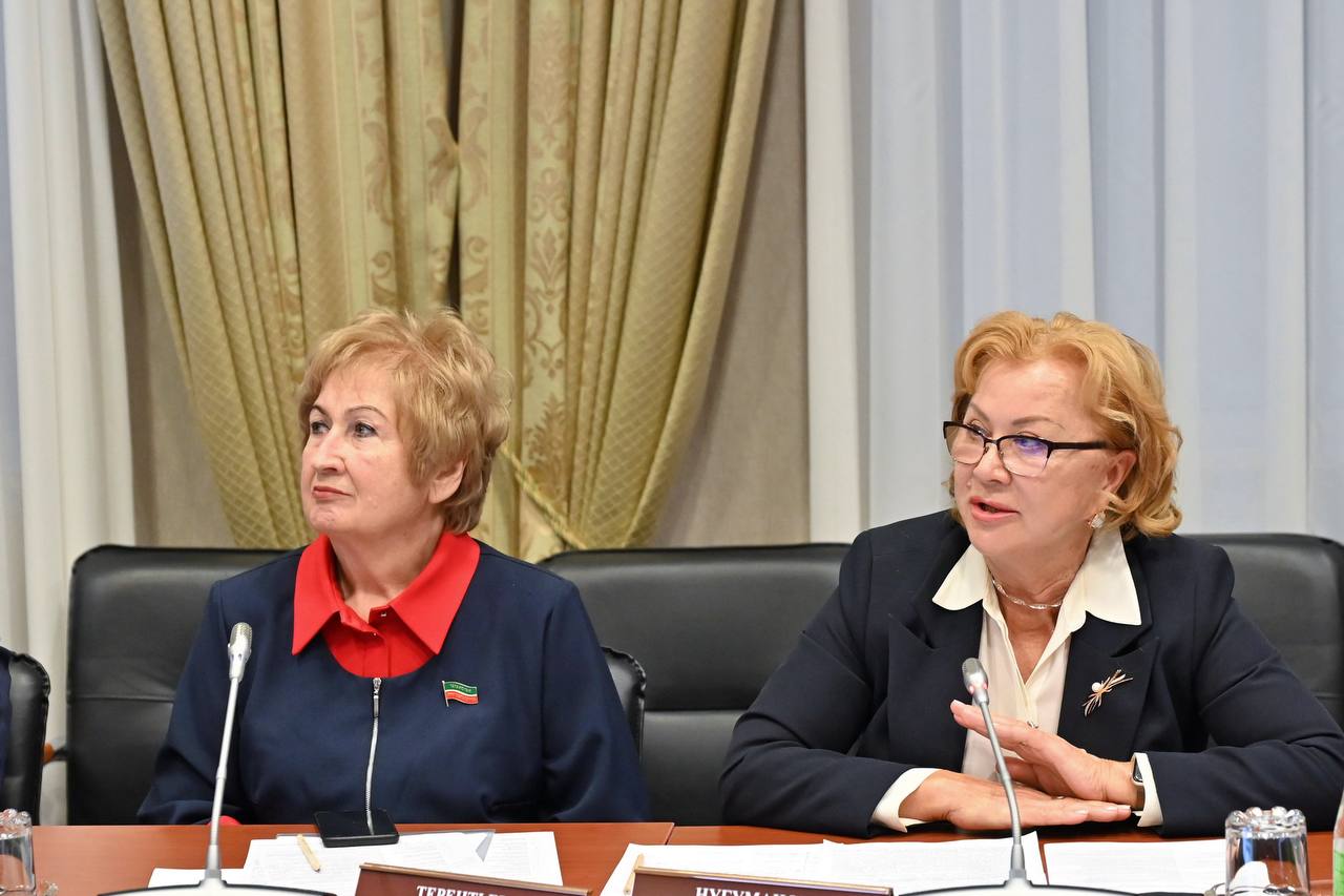 Фарид Мухаметшин экспертному сообществу: «Важно слышать ваш голос, чтобы ваши предложения становились законами» Фарид Мухаметшин экспертному сообществу: «Важно слышать ваш голос, чтобы ваши предложения становились законами»