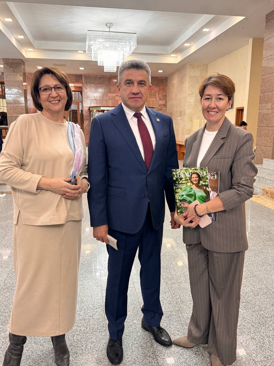 ™Сегодня в Государственном Совете РТ состоялась подписная акция на периодические издания «Татмедиа» ™Сегодня в Государственном Совете РТ состоялась подписная акция на периодические издания «Татмедиа»