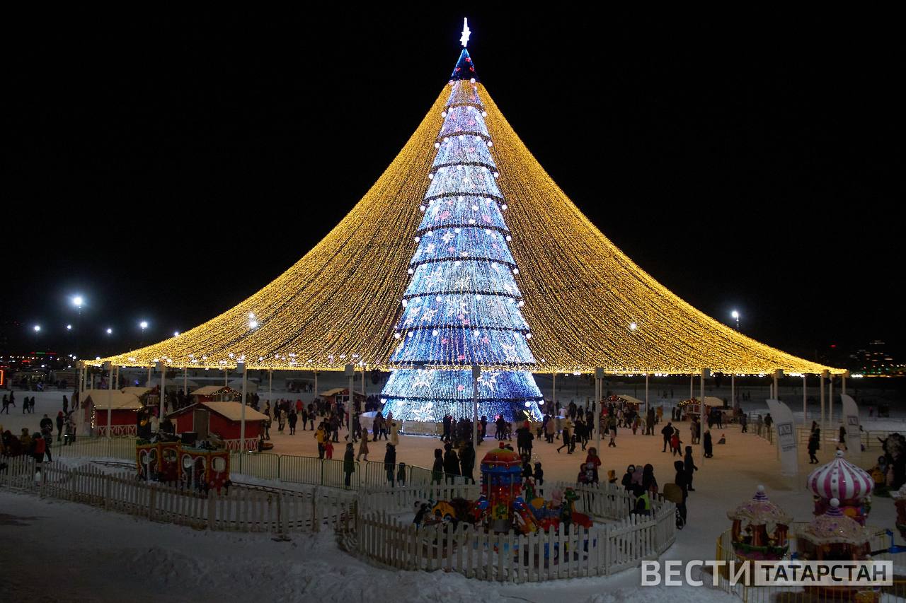 В Казани появятся 37 праздничных елочных городков