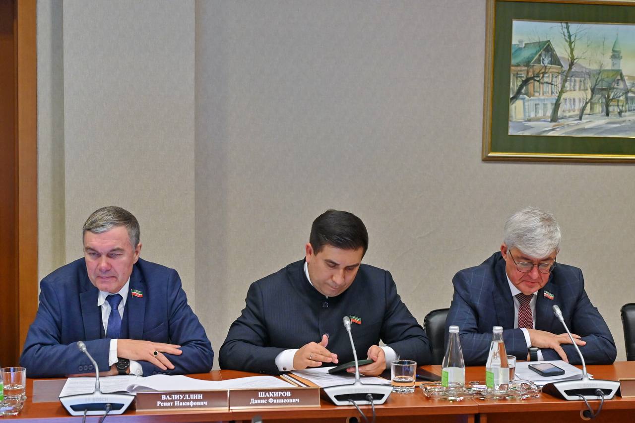 Фарид Мухаметшин: «Необходимо расширить культурно-гуманитарное сотрудничество и бизнес-диалог, участие соотечественников в республиканских программах» Фарид Мухаметшин: «Необходимо расширить культурно-гуманитарное сотрудничество и бизнес-диалог, участие соотечественников в республиканских программах»