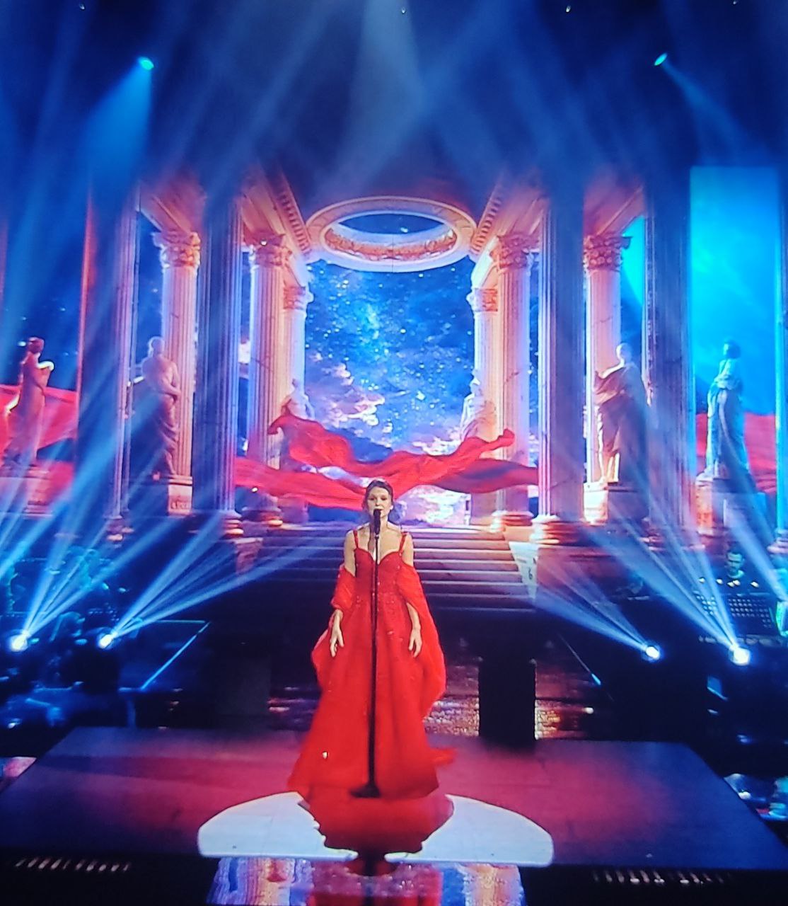 Арина выступила в суперфинале! Ждём результатов голосования