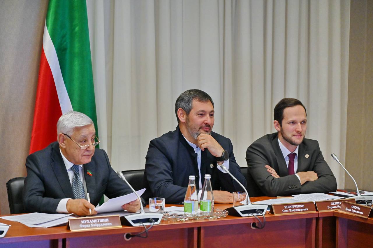 Фарид Мухаметшин: «Необходимо расширить культурно-гуманитарное сотрудничество и бизнес-диалог, участие соотечественников в республиканских программах» Фарид Мухаметшин: «Необходимо расширить культурно-гуманитарное сотрудничество и бизнес-диалог, участие соотечественников в республиканских программах»