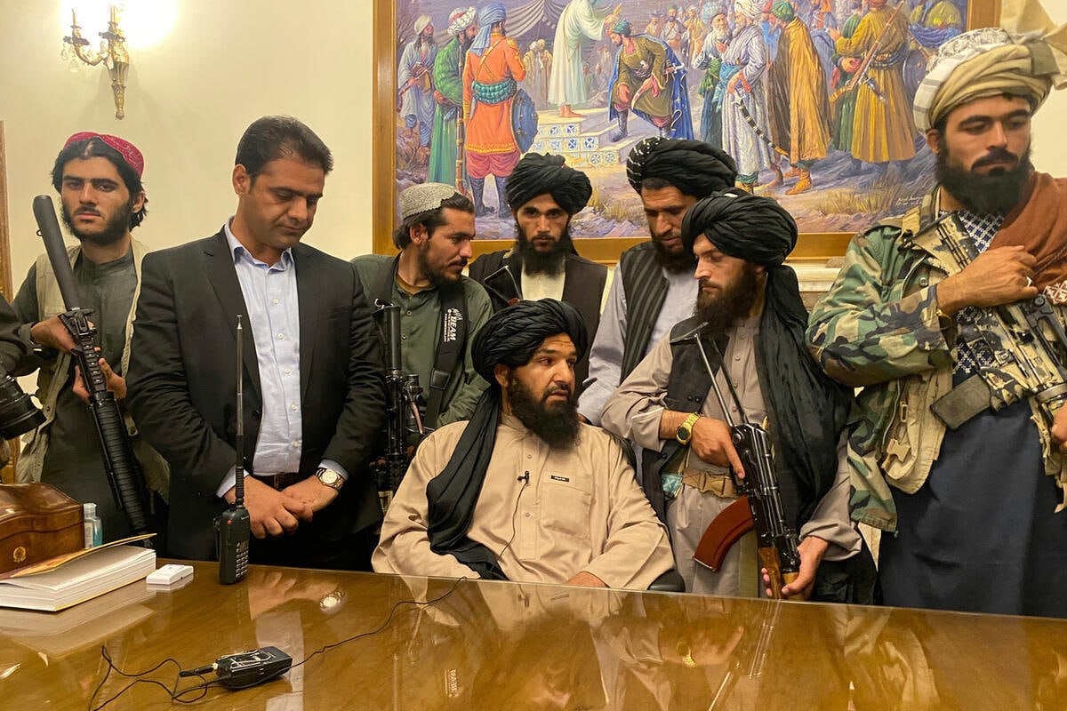 Виктор Орбан и Петер Сийярто прибыли на переговоры в Кремль Виктор Орбан и Петер Сийярто прибыли на переговоры в Кремль