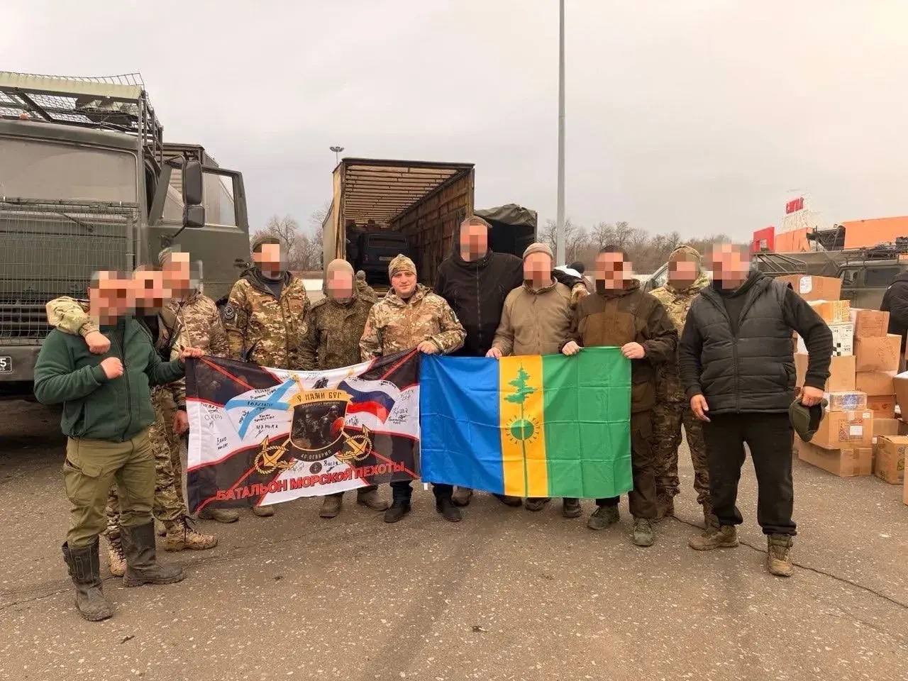 Мэр Нижнекамска Радмир Беляев вместе с другими сотрудниками администрации навестили наших бойцов в зоне СВО и передали им 30 тонн гуманитарного груза, включая технику и стройматериалы Мэр Нижнекамска Радмир Беляев вместе с другими сотрудниками администрации навестили наших бойцов в зоне СВО и передали им 30 тонн гуманитарного груза, включая технику и стройматериалы