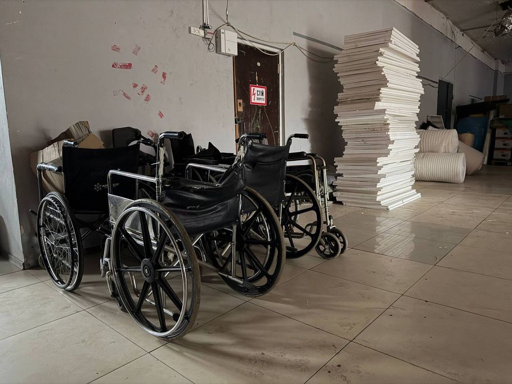 Мэр Нижнекамска Радмир Беляев вместе с другими сотрудниками администрации навестили наших бойцов в зоне СВО и передали им 30 тонн гуманитарного груза, включая технику и стройматериалы Мэр Нижнекамска Радмир Беляев вместе с другими сотрудниками администрации навестили наших бойцов в зоне СВО и передали им 30 тонн гуманитарного груза, включая технику и стройматериалы