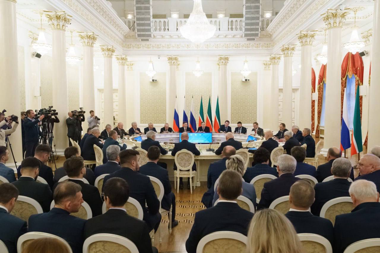 Рустам Минниханов: «Совет законодателей Поволжья – это важная площадка для открытого и конструктивного диалога» Рустам Минниханов: «Совет законодателей Поволжья – это важная площадка для открытого и конструктивного диалога»