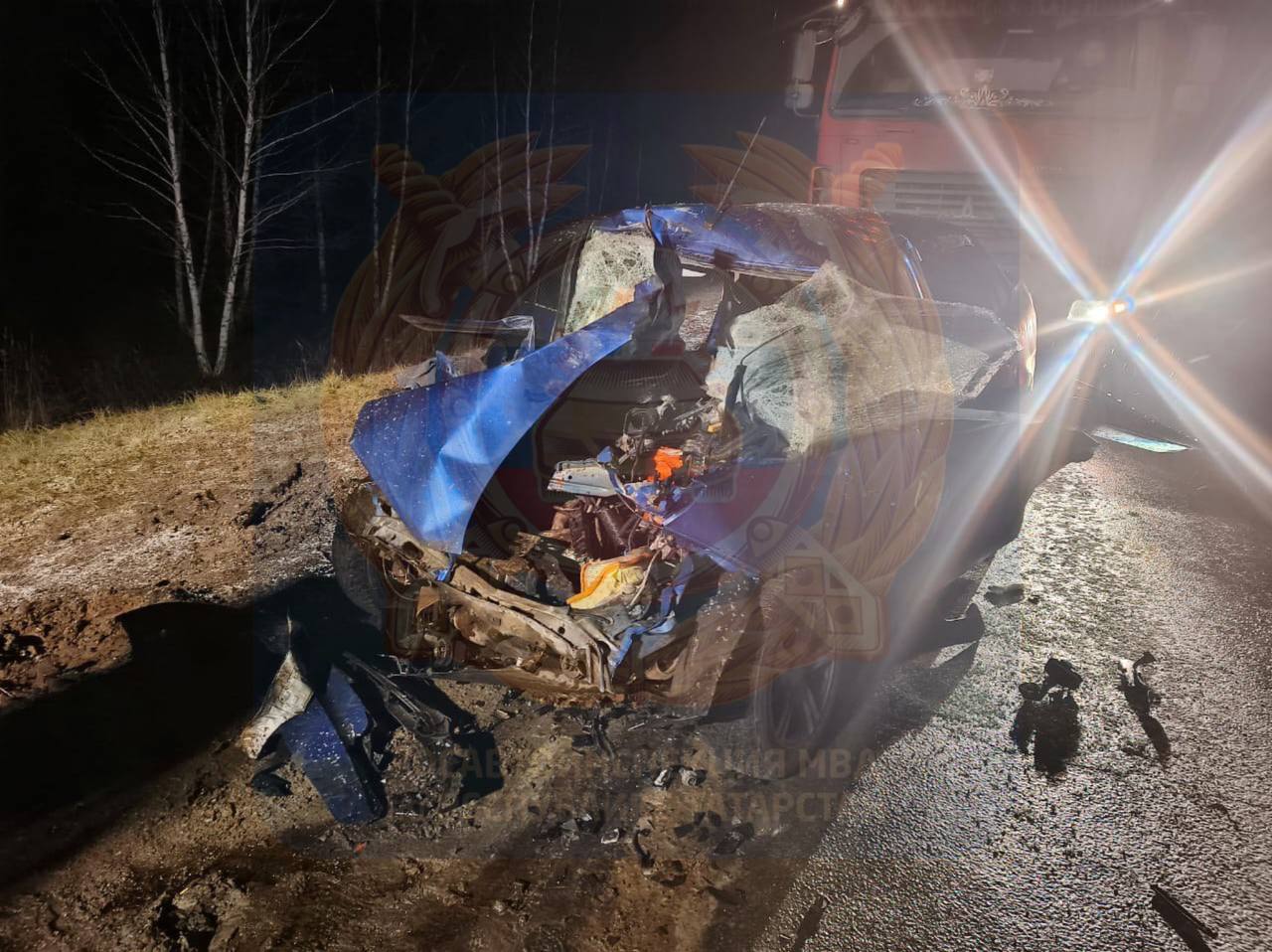 6 декабря на 4 км автодороги М-7 «Волга» (Елабужский район) женщина-водитель автомобиля Лада, 1974 года рождения, по предварительным данным, не выбрала безопасную скорость, дистанцию и совершила наезд на следующий впереди... 6 декабря на 4 км автодороги М-7 «Волга» (Елабужский район) женщина-водитель автомобиля Лада, 1974 года рождения, по предварительным данным, не выбрала безопасную скорость, дистанцию и совершила наезд на следующий впереди...