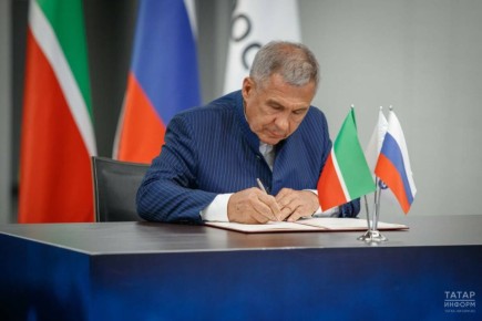 Рустам Минниханов присудил госпремии Татарстана в области науки и техники