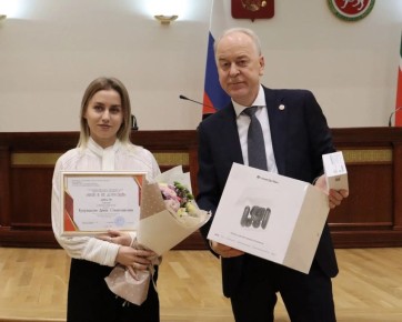 Нижнекамку наградили в Казанском Кремле за творческую работу