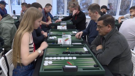 Успешный старт: 120 игроков, включая чемпиона мира, сразились за «Кубок Закамья» в Нижнекамске