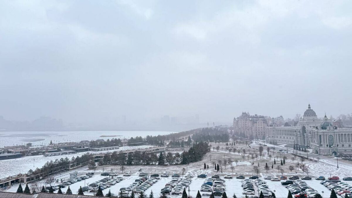 Раис Татарстана поделился видом заснеженной Казани из солнечных ОАЭ