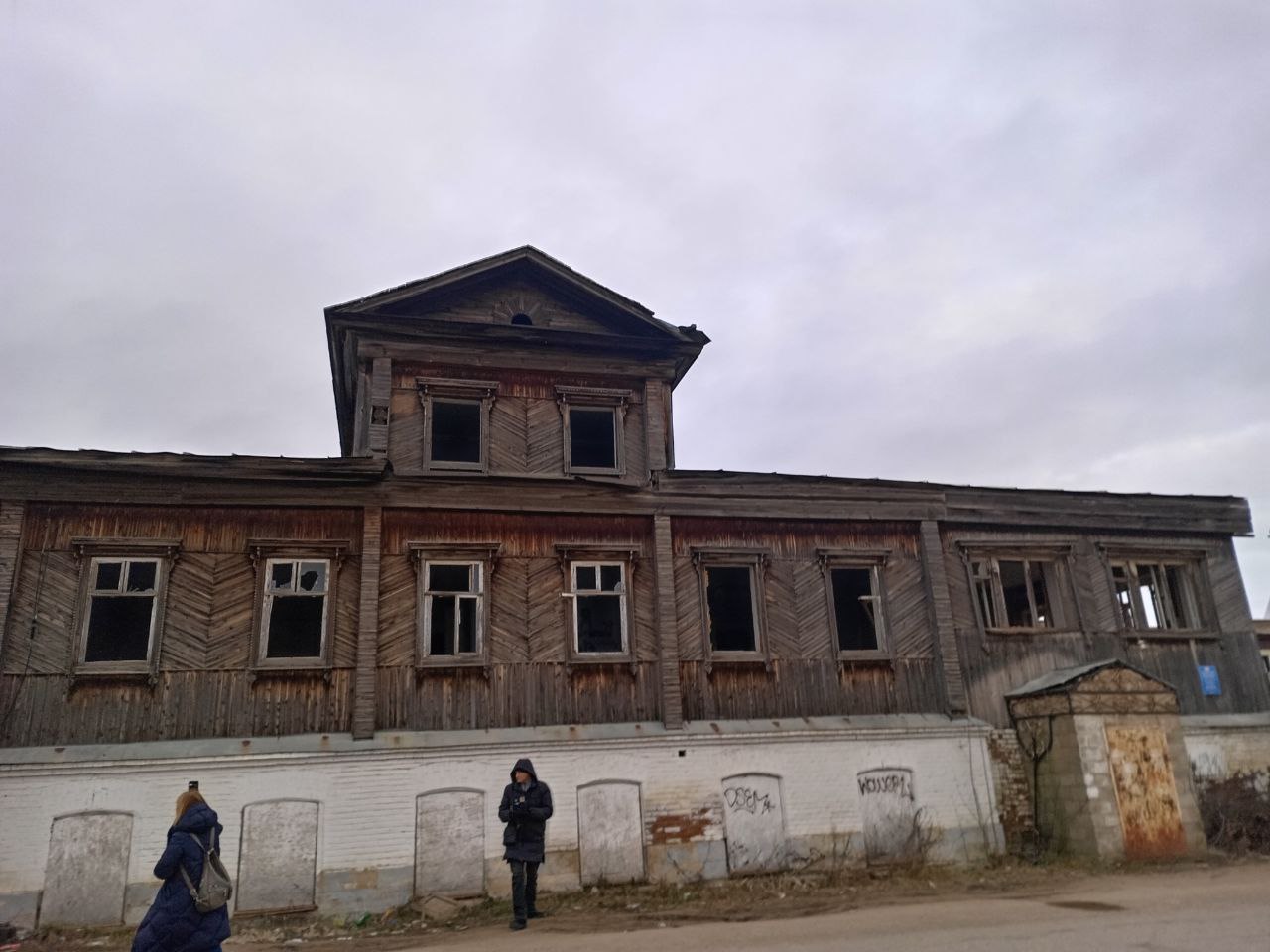 Во время пресс-тура по Елабуге журналисты посетили два объекта культурного наследия республиканского значения Во время пресс-тура по Елабуге журналисты посетили два объекта культурного наследия республиканского значения