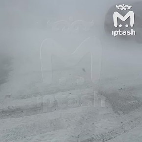 Казанцы попали в снежное месиво на трассе Саратов — Сызрань по пути домой