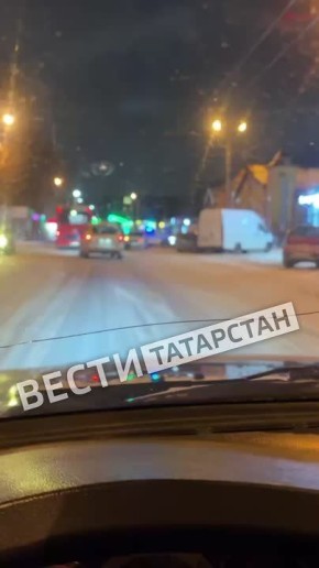 #прислановредакцию. На Мавлютова произошло ДТП Очевидцы сообщают, что пострадали 4 автомобиля