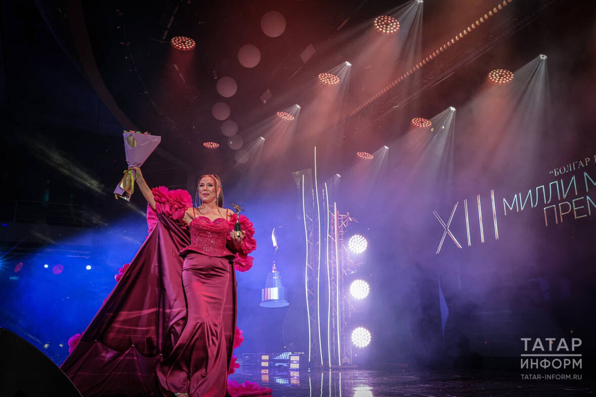 Накануне в казанском концертном зале «Пирамида» состоялась торжественная церемония вручения XIII Национальной музыкальной премии «Болгар радиосы» Накануне в казанском концертном зале «Пирамида» состоялась торжественная церемония вручения XIII Национальной музыкальной премии «Болгар радиосы»