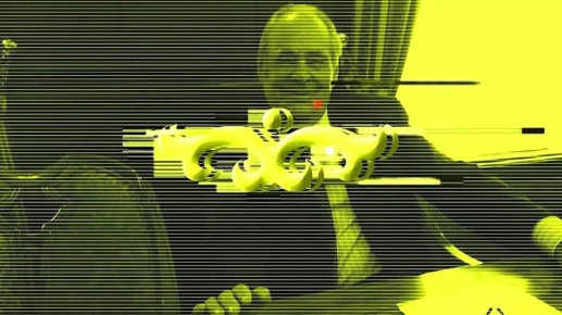 "Кто вы вообще в этой жизни?… у вас знаете, какая жизнь будет? Ещё одно кольцо повесила б вот сюда, как бычок, епты"