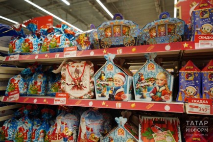 Роспотребнадзор напомнил, на что важно обращать внимание при выборе сладких подарков для детей и взрослых