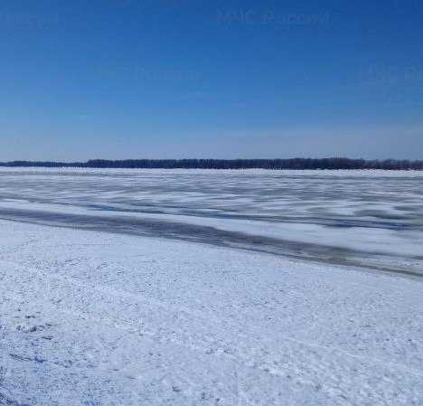 Сотрудники следственного управления предупреждают об опасности выхода на тонкий лед