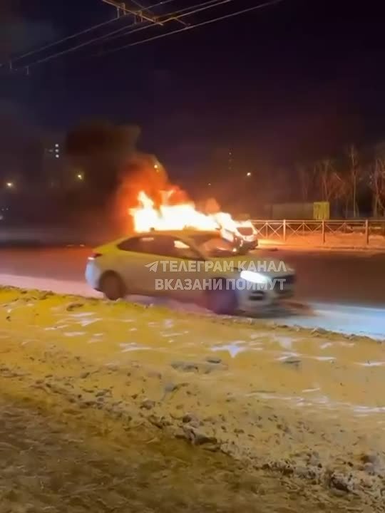 В Казани на Краснококшайской сгорел автомобиль