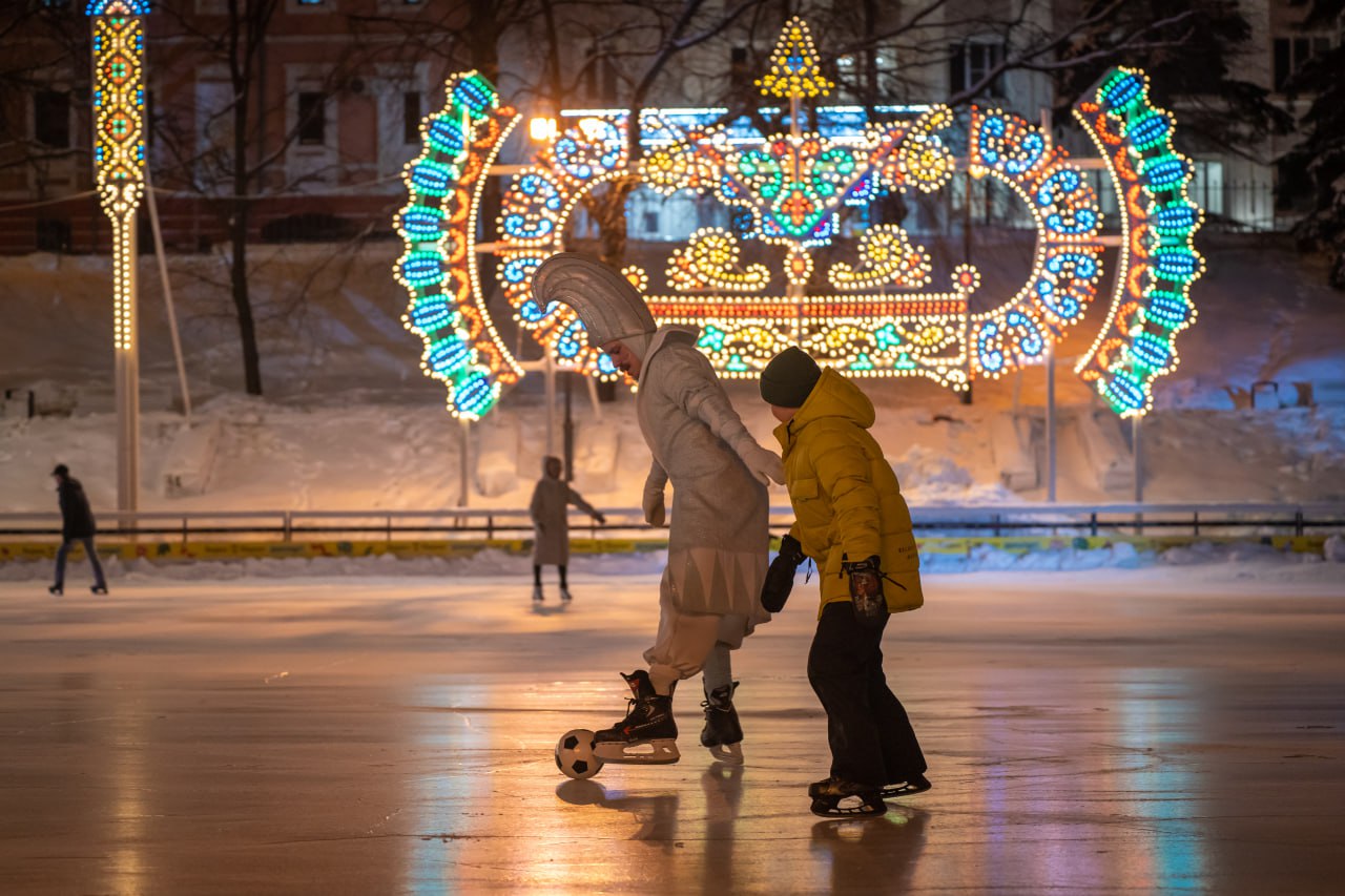 Начиная с сегодняшнего дня и до окончания январских праздников в городе пройдет свыше 500 различных мероприятий с новогодней тематикой