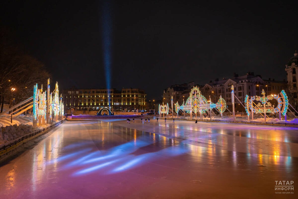 В ближайшие две недели заработают катки в парке Чёрное озеро и на Кремлевской набережной в Казани
