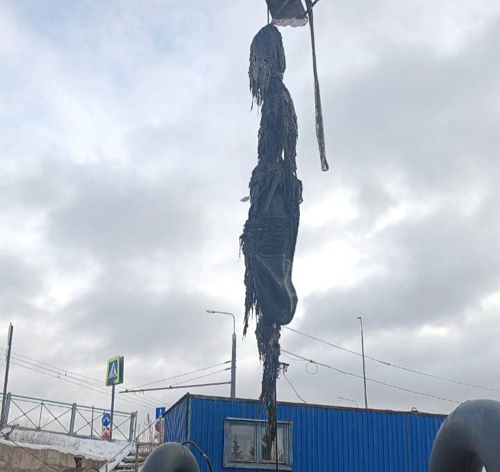 В Казани из канализации извлекли огромный ком мусора и влажных салфеток В Казани из канализации извлекли огромный ком мусора и влажных салфеток