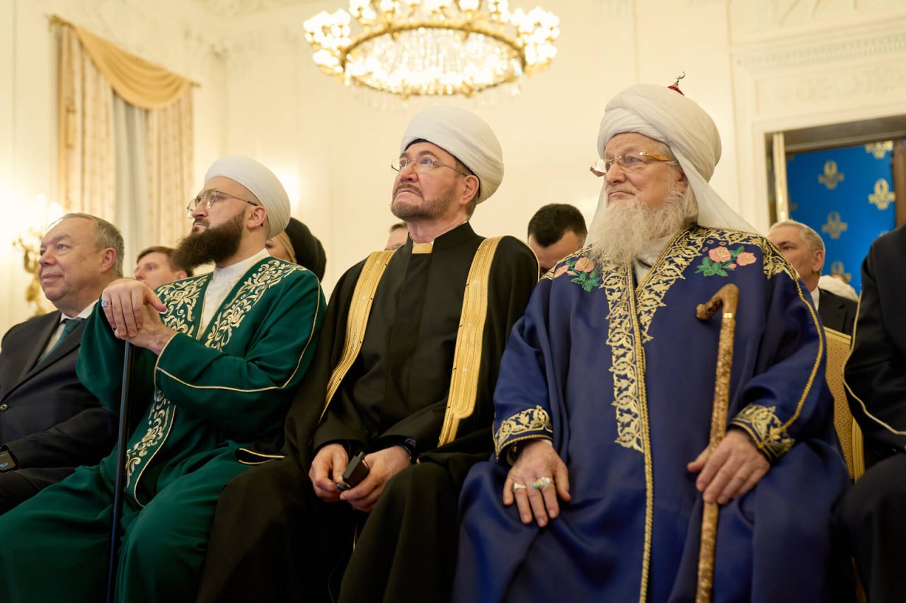 Рустам Минниханов выразил уверенность, что мероприятия года «Казань – культурная столица исламского мира» станут одной из важных платформ для укрепления диалога между Россией и странами Организации исламского сотрудничества Рустам Минниханов выразил уверенность, что мероприятия года «Казань – культурная столица исламского мира» станут одной из важных платформ для укрепления диалога между Россией и странами Организации исламского сотрудничества