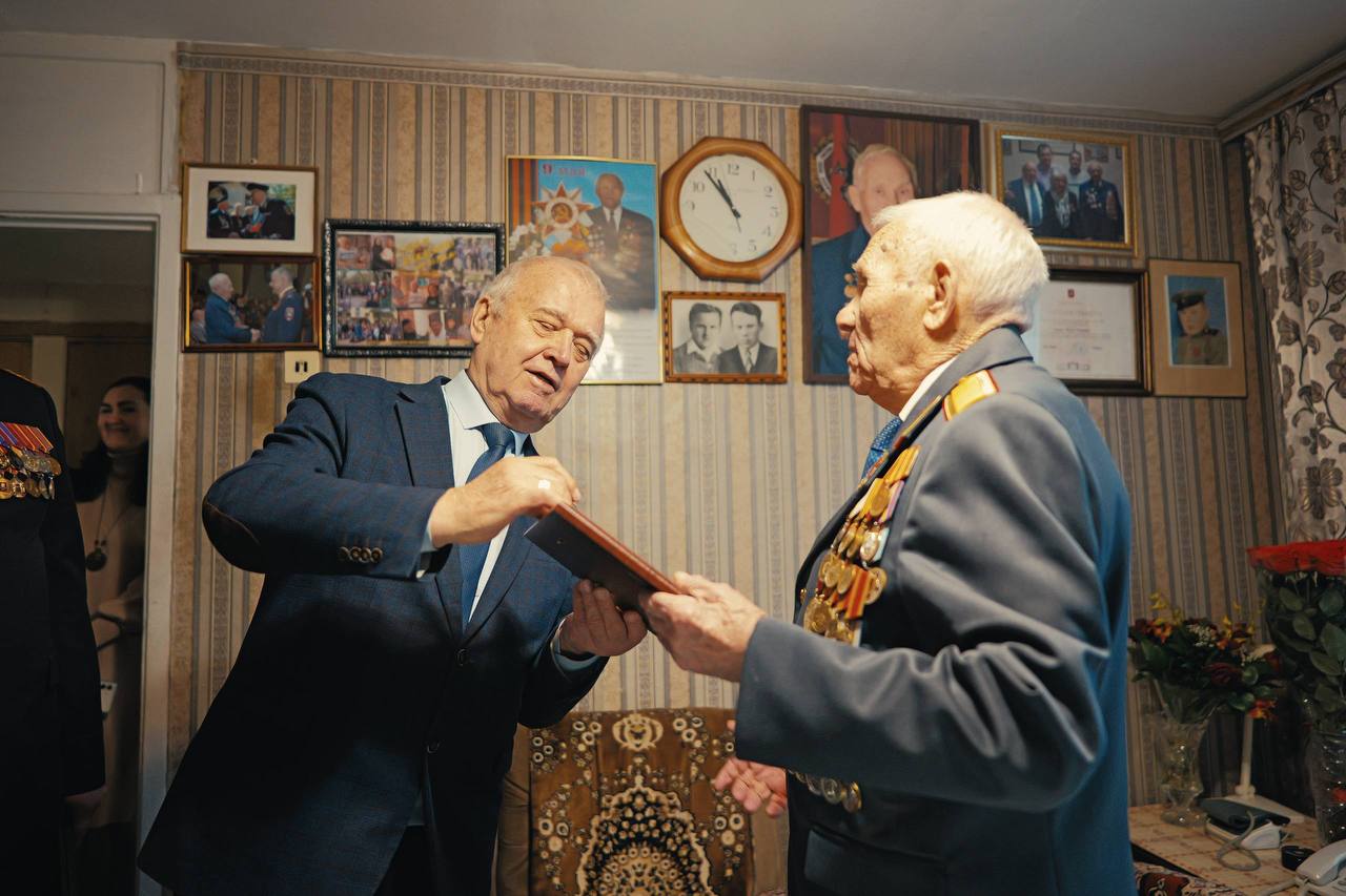 Ветеран Великой Отечественной войны Михаил Игнатьевич Сабанин отметил вековой юбилей Ветеран Великой Отечественной войны Михаил Игнатьевич Сабанин отметил вековой юбилей