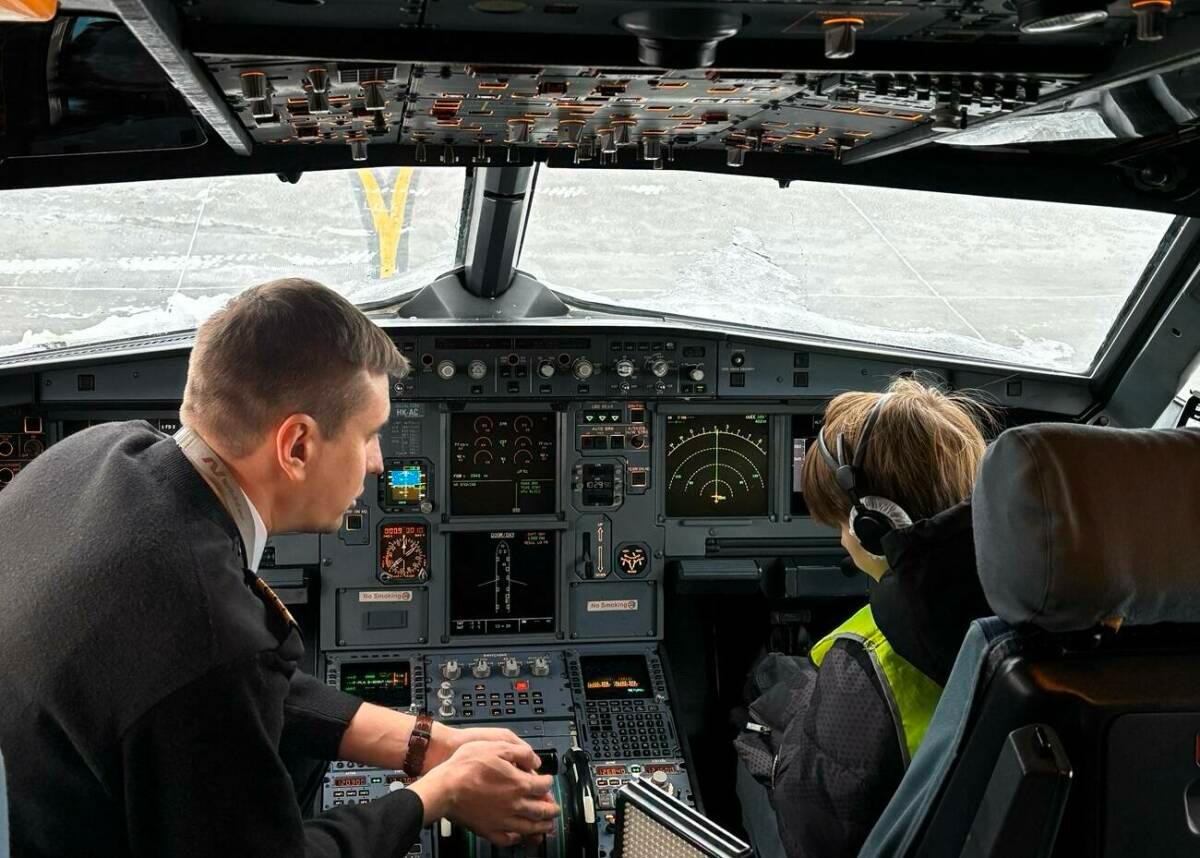 Воспитанники детского дома посетили аэропорт Казани и смогли почувствовать себя пилотами Воспитанники детского дома посетили аэропорт Казани и смогли почувствовать себя пилотами