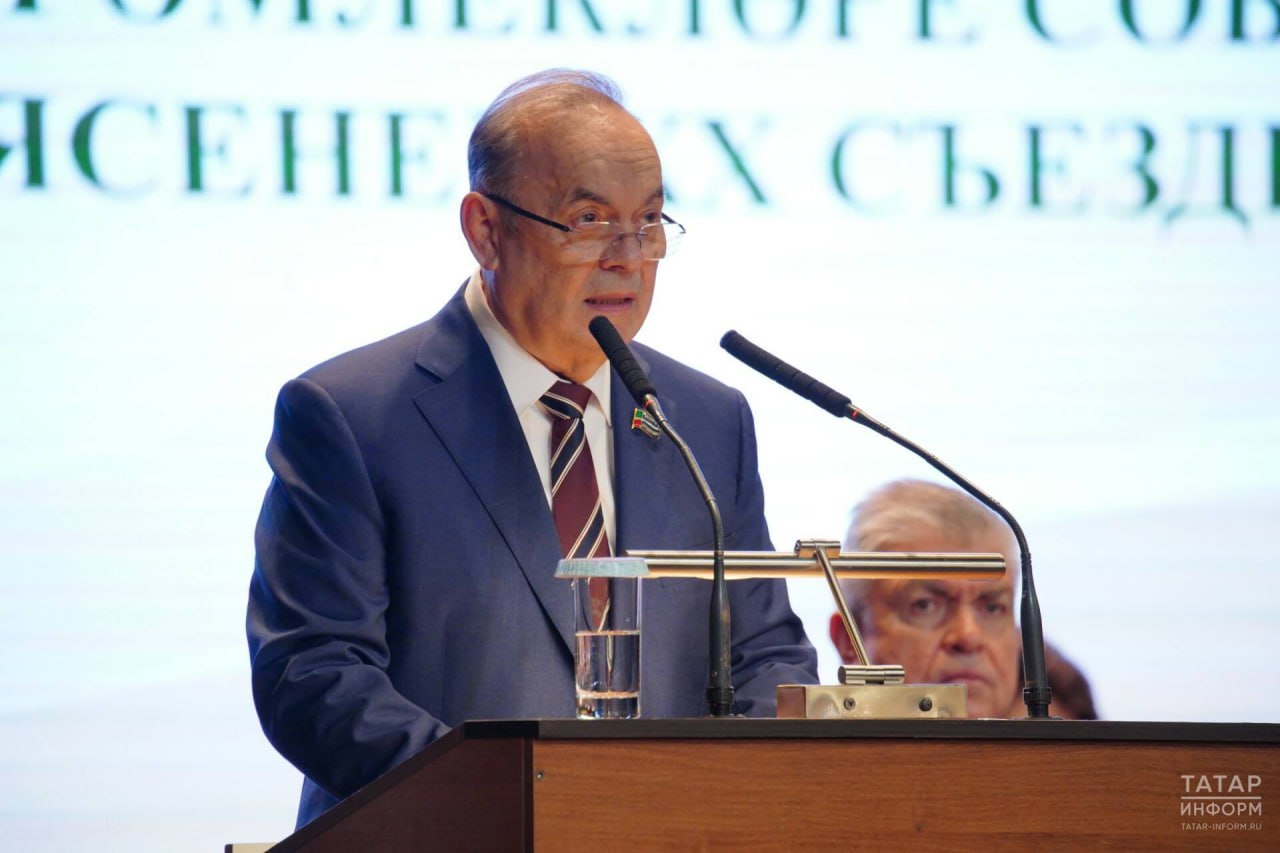 Рустам Минниханов принял участие в XХ съезде Совета муниципальных образований Татарстана Рустам Минниханов принял участие в XХ съезде Совета муниципальных образований Татарстана