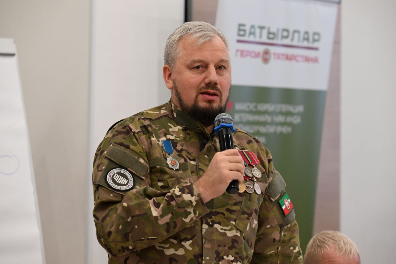 Рустам Минниханов: Сегодня встретились с ветеранами СВО - участниками кадровой программы «Батырлар. Герои Татарстана» Рустам Минниханов: Сегодня встретились с ветеранами СВО - участниками кадровой программы «Батырлар. Герои Татарстана»