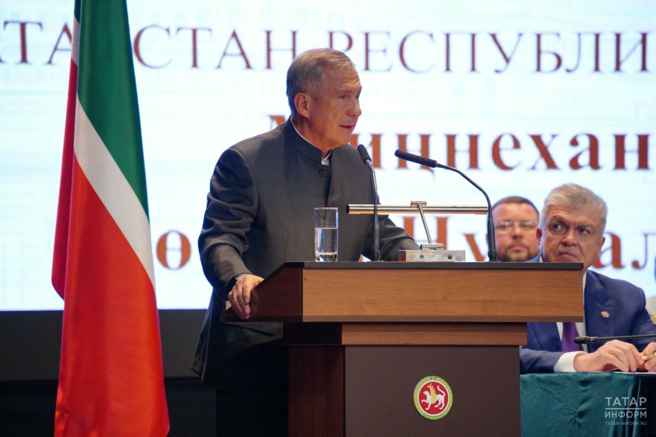 Рустам Минниханов принял участие в XХ съезде Совета муниципальных образований Татарстана