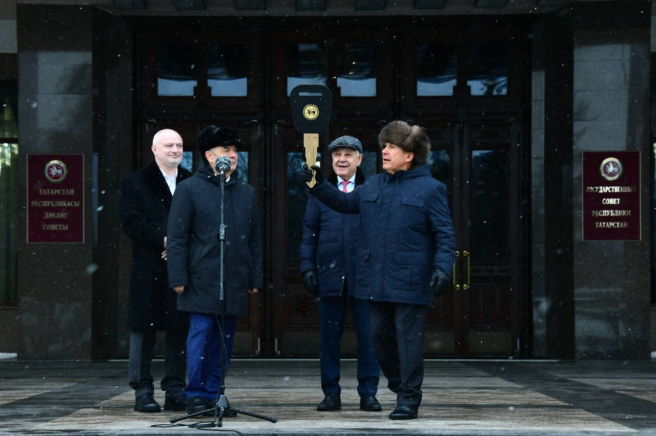 Победителям республиканского смотра-конкурса среди муниципальных образований вручили автомобили Победителям республиканского смотра-конкурса среди муниципальных образований вручили автомобили