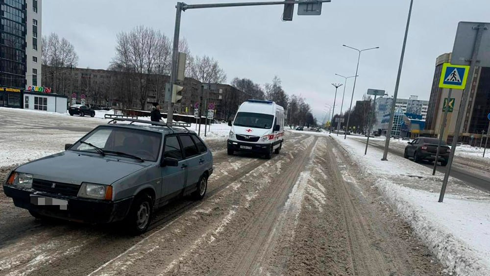Сегодня в Нижнекамске девушка попала под колёса автомобиля
