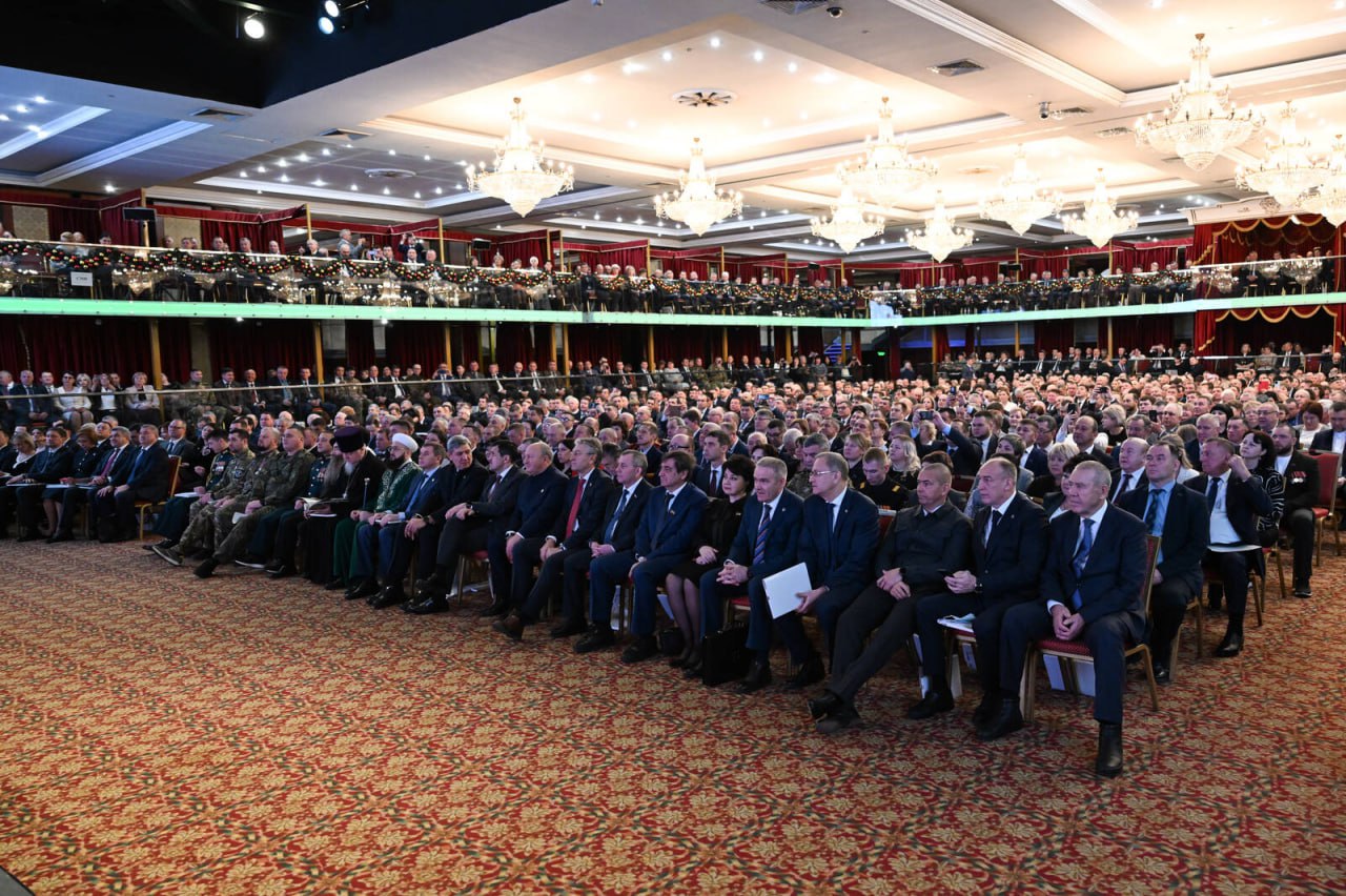 Рустам Минниханов: «Несмотря на все сложности, в стране происходят огромные изменения» Рустам Минниханов: «Несмотря на все сложности, в стране происходят огромные изменения»