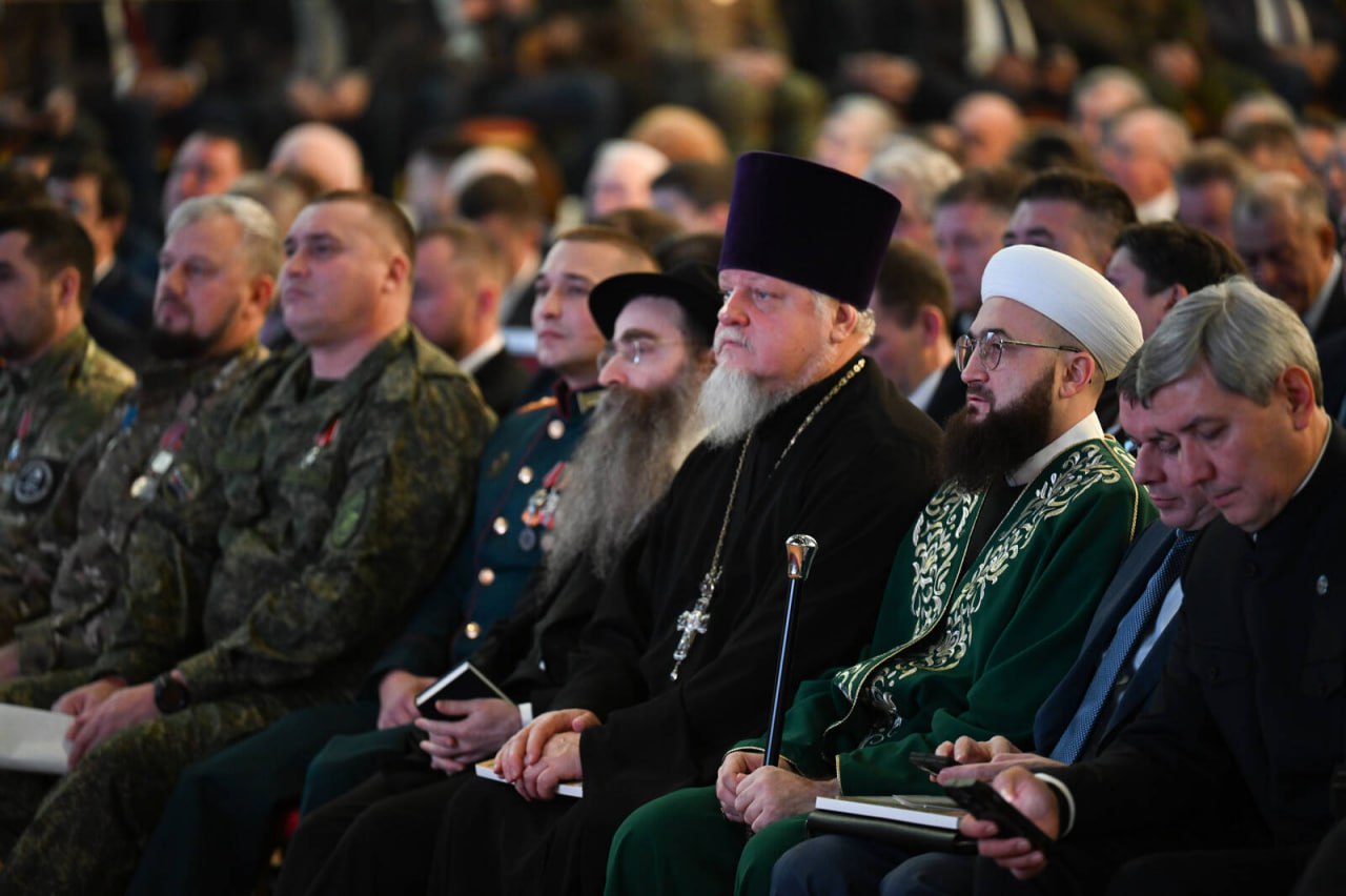 Рустам Минниханов: «Несмотря на все сложности, в стране происходят огромные изменения» Рустам Минниханов: «Несмотря на все сложности, в стране происходят огромные изменения»