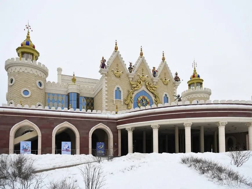 Новогоднюю елку у театра кукол «Экият» откроют 24 декабря