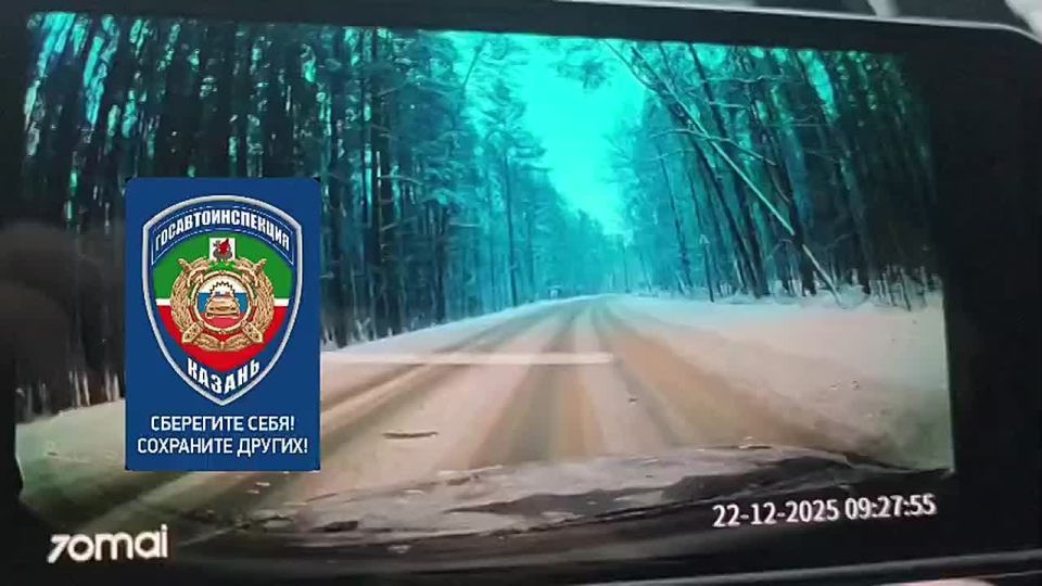 На улице Футбольной в Казани произошло столкновение автобуса с легковым автомобилем